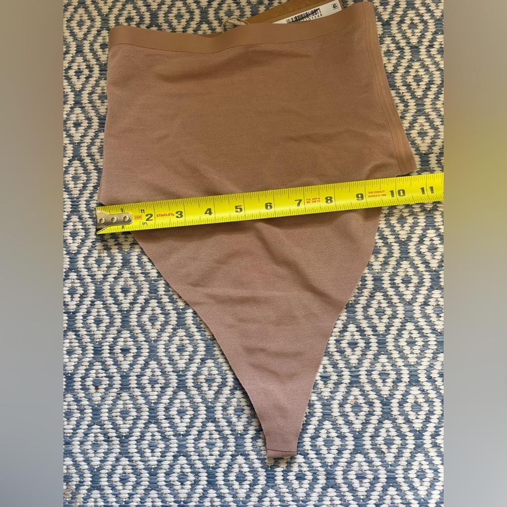NWT SKIMS high waisted thong! - Picture 9 of 9